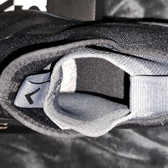 Brand new inbox unisex sneakers - Picture 6 of 6